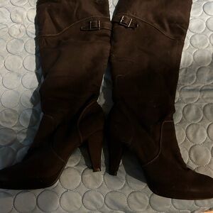 Elegant Brown Women's Heeled Boots